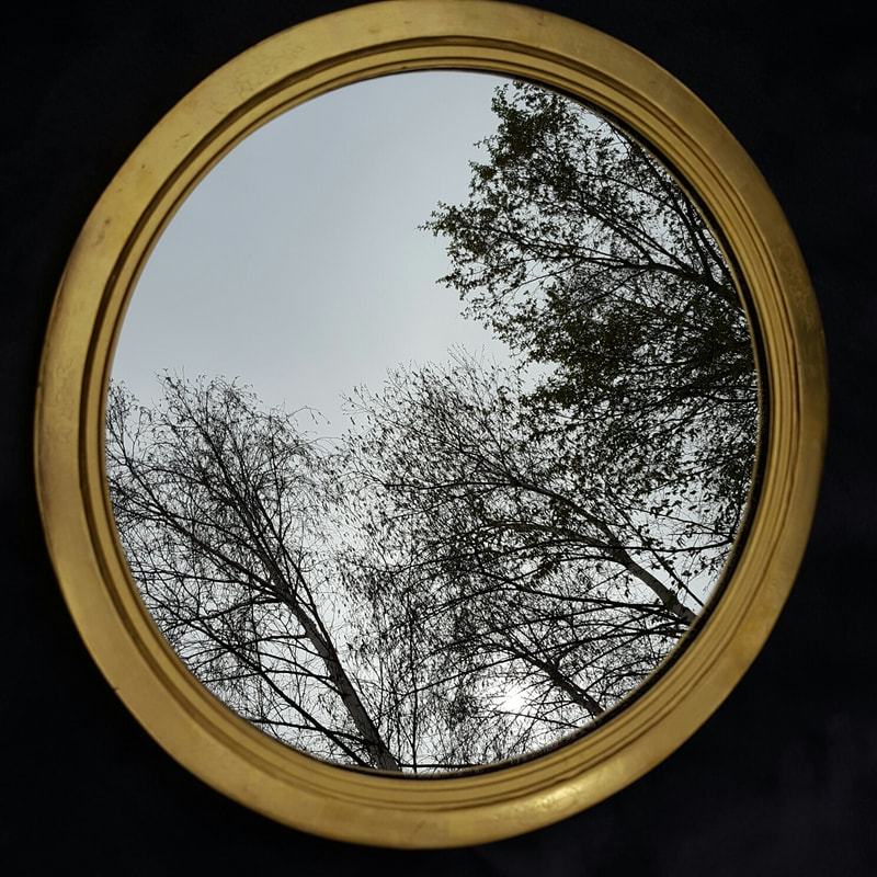 Miroir rond en bois doré XXè par atelier de réfection d’encadrements, Acantha dorure, à Grenoble