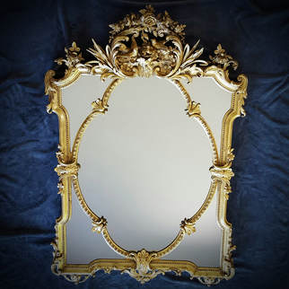 Cadre de miroir restauration par le spécialiste du cadre doré, Acantha dorure, doreur sur bois à Grenoble